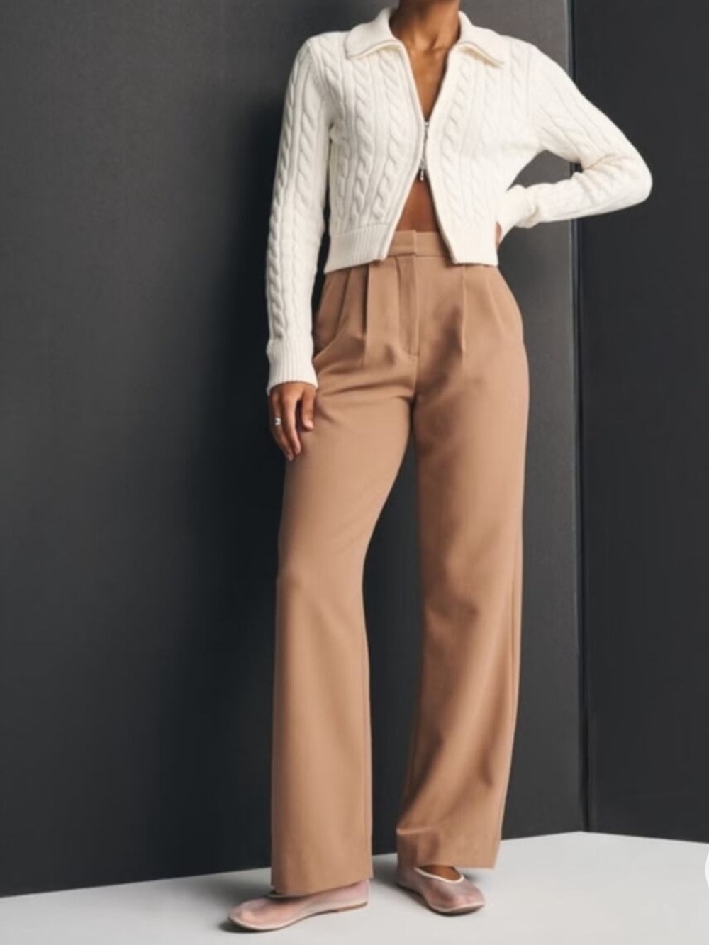 Abercrombie & Fitch Wide Leg Trousers in Camel Brown